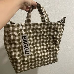 NWT Baggu Horizontal Zip Duck Bag